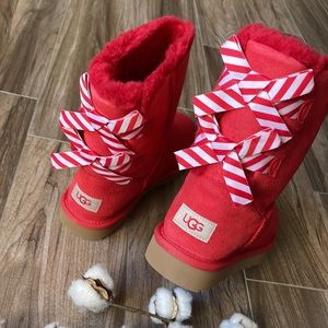 red bailey bow uggs